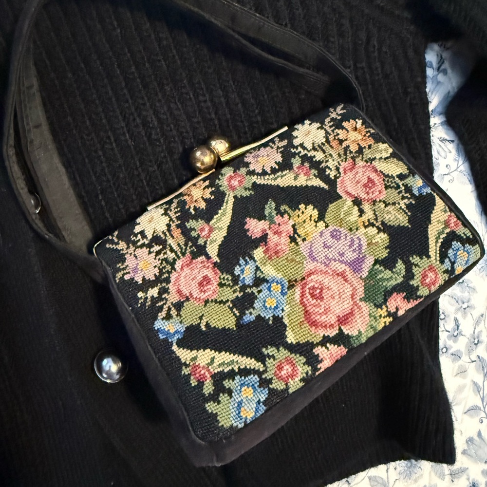 Vintage Floral Tapestry Mini Bag with Multicolor Embroidery - Picture 9 of 9